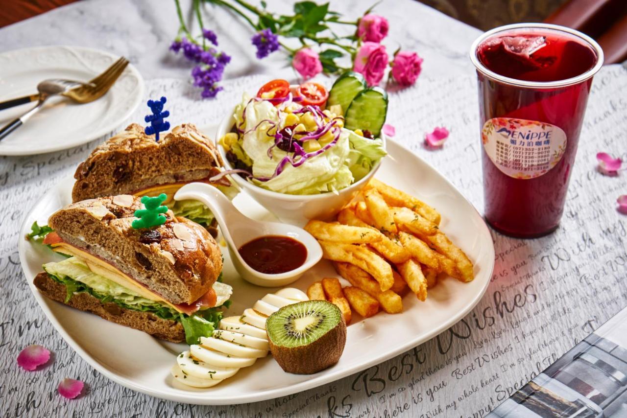 Menippe Hotel كاوشيونغ المظهر الخارجي الصورة
